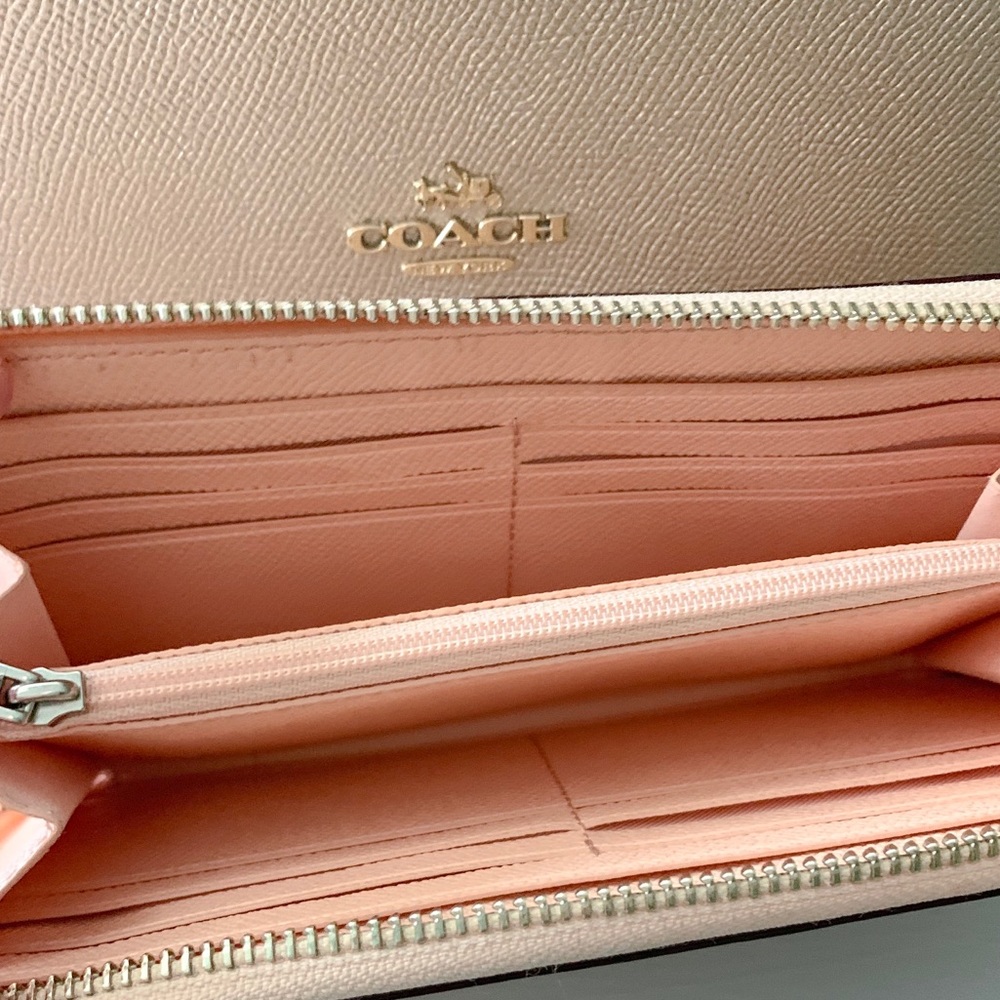 Coach Bundle Purse & Wallet ✨ - Picture 5 of 6